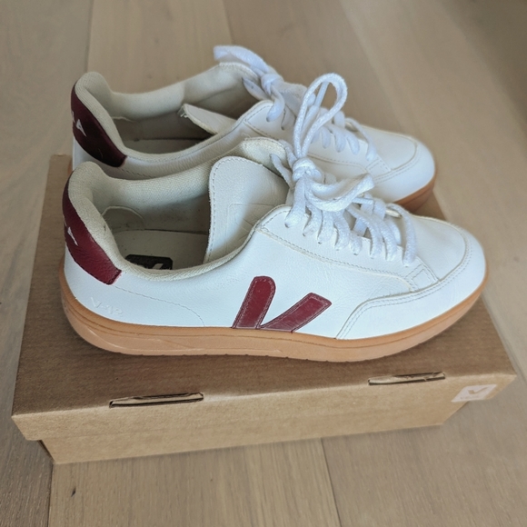Veja Shoes - Veja V-12 Leather Gum-sole Sneakers in White Marsala